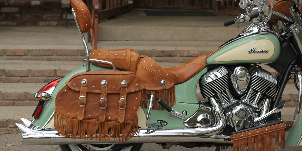 http://www.indianmotorcycle.fr/fileadmin/templates/ind_MY15/images/bikes/chief-vintage/desert-tan.jpg